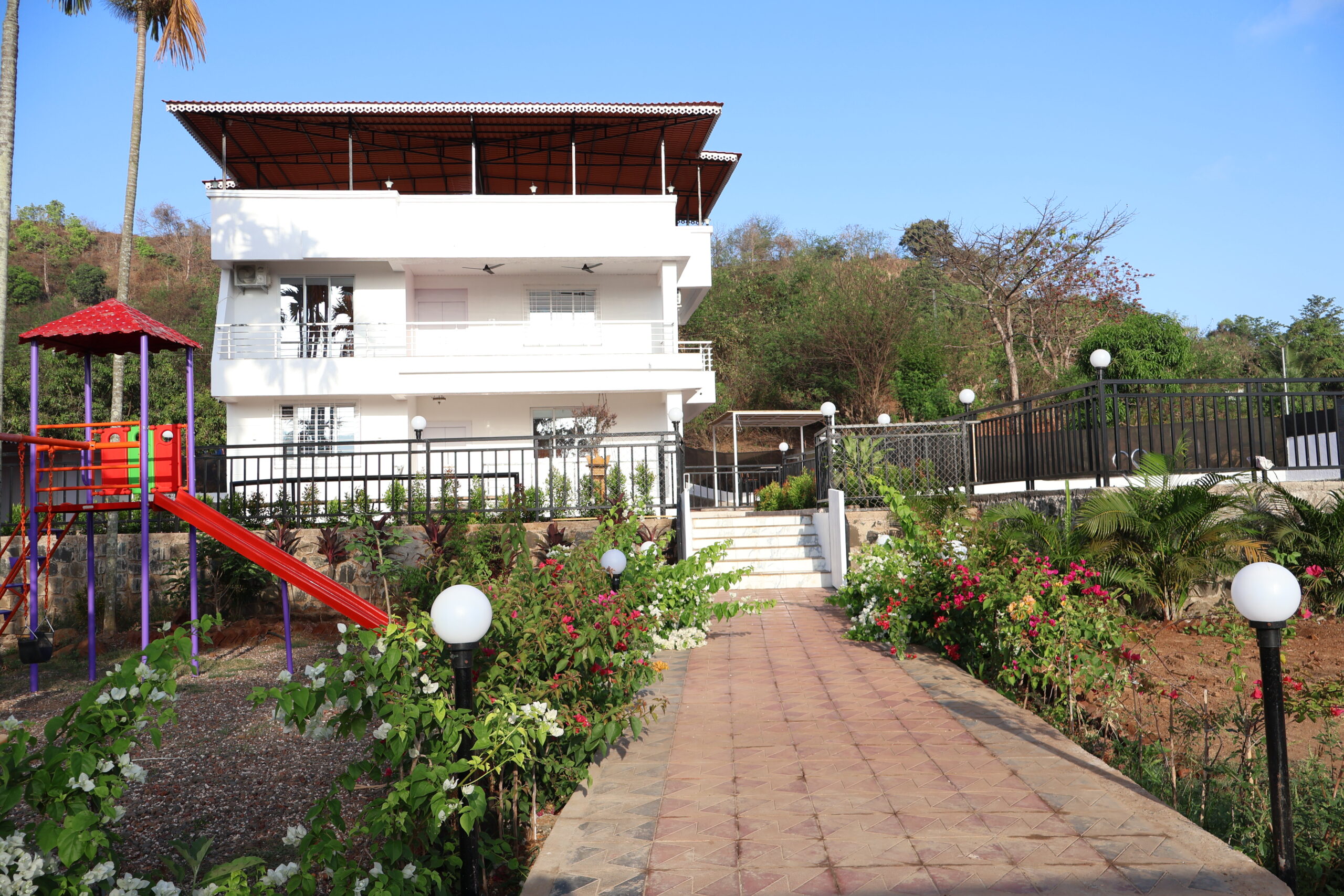Pet-Friendly Hillside Villa in Alibaug with Private Pool