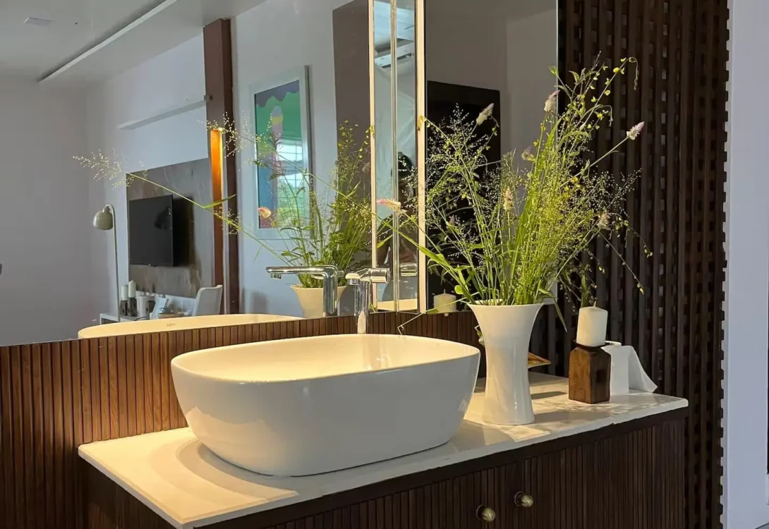 Easy-clean luxury washrooms