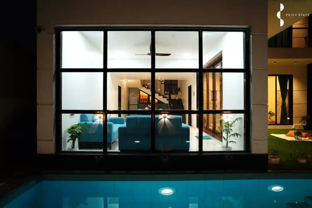 Ocean glimpses from the terrace