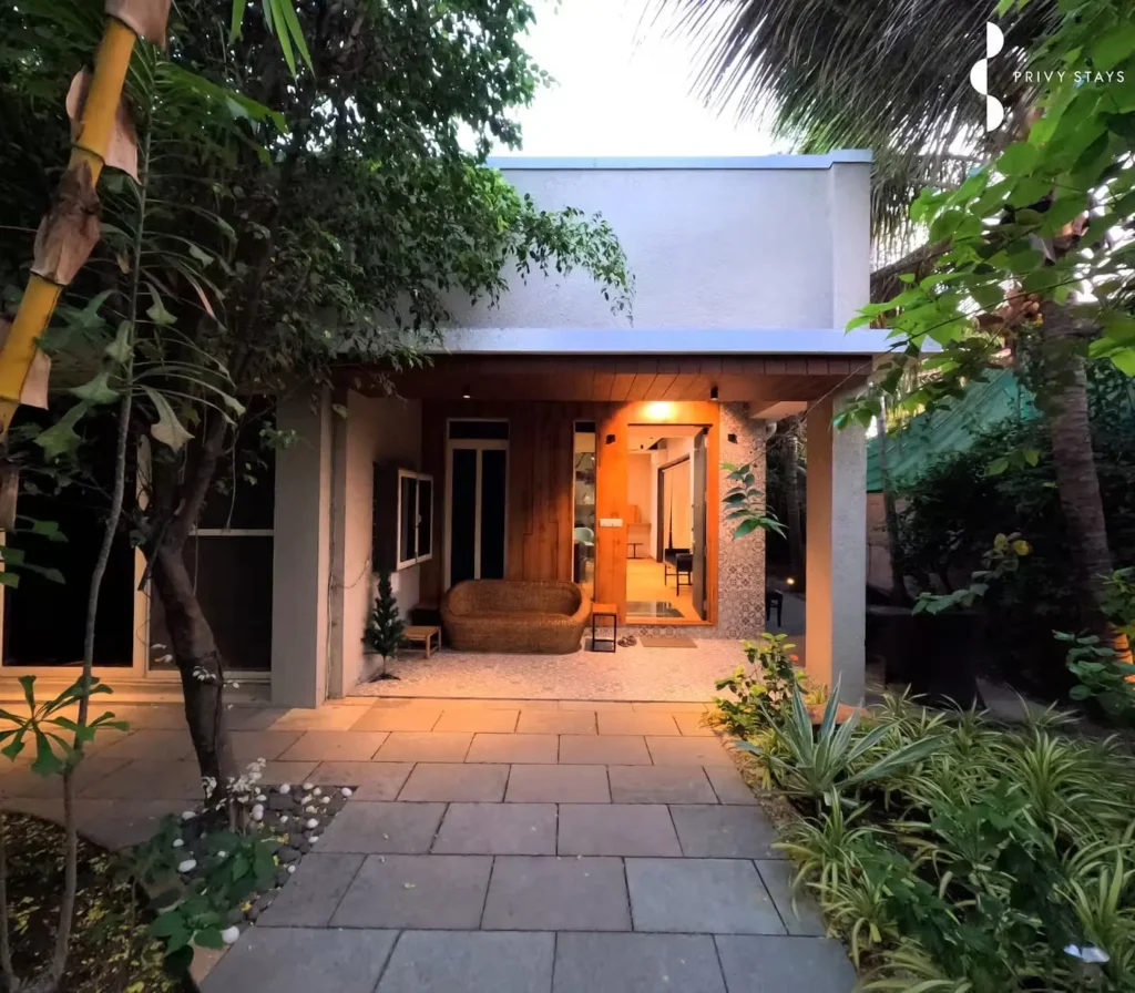 Premium coastal villa with pet access