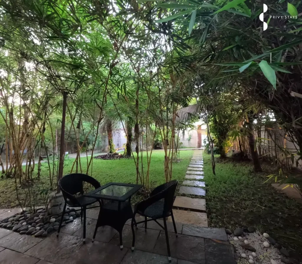 Scenic coast-facing private villas