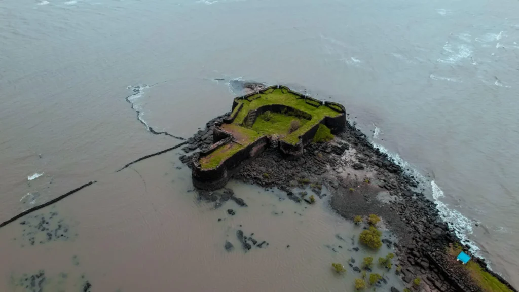 Kolaba Fort – The Iconic Sea Fort of Alibaug