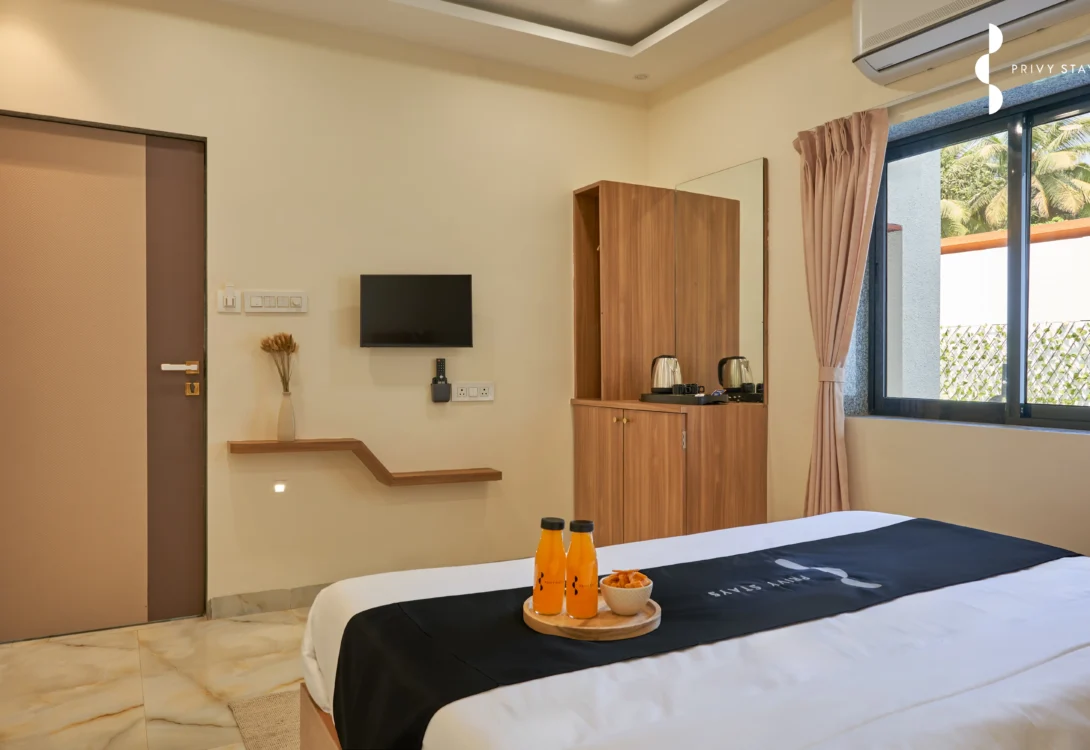 Luxury couple-friendly resort room near Nagaon Beach Alibaug