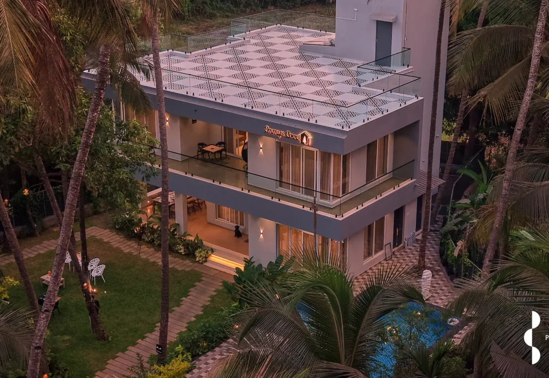 Private villa with tropical garden and outdoor pool near Akshi Beach-alibag